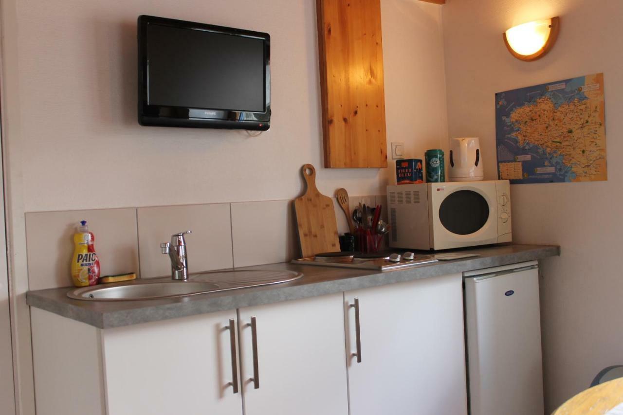La Touche D'En Bas Hotel Plouguenast ภายนอก รูปภาพ