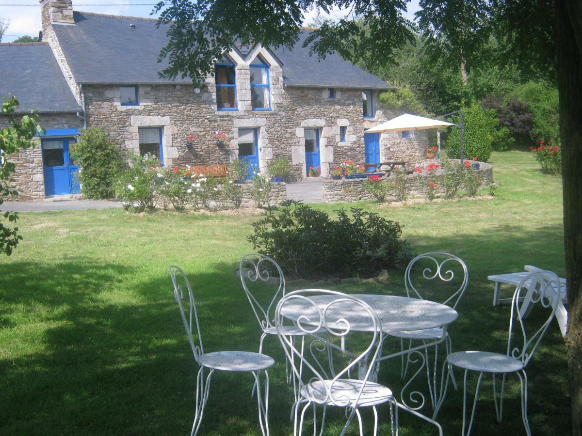 La Touche D'En Bas Hotel Plouguenast ภายนอก รูปภาพ